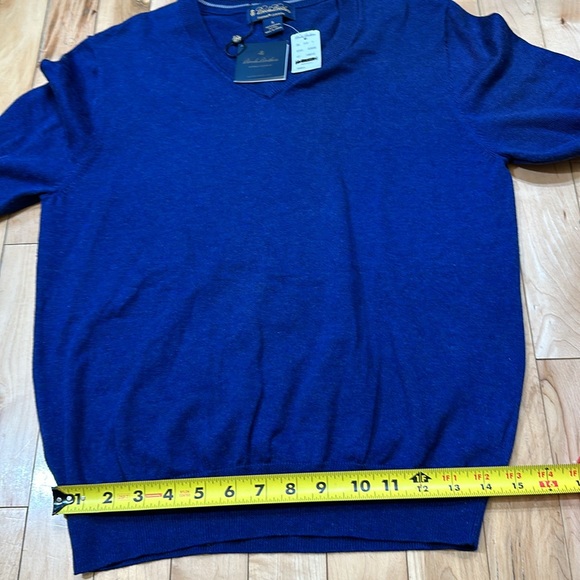 NWT Brooks Brothers V-Neck Sweater - Picture 6 of 7